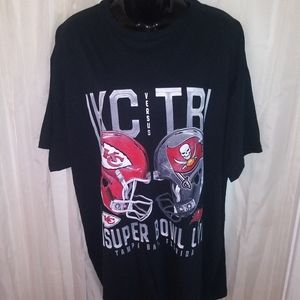 BUCS SUPERBOWL TSHIRT NWOT